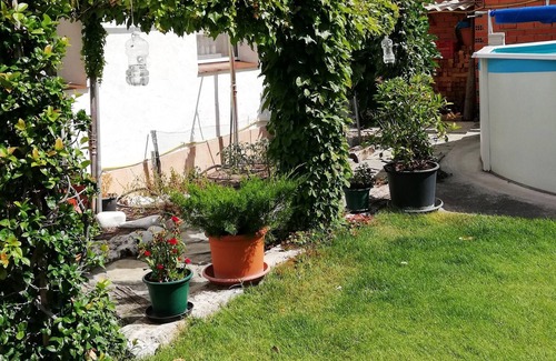 Chatun House | Homerez - Nice house for 7 ppl. with swimming-pool, garden and terrace at Chatún