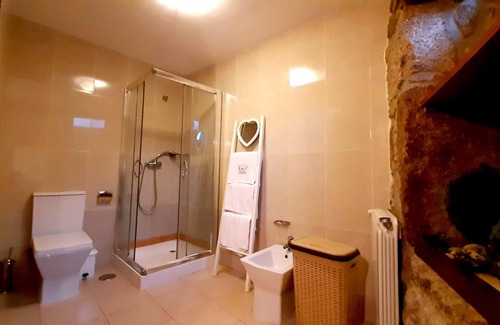Lindoso House | Homerez - Nice house for 2 ppl. with balcony at Lindoso