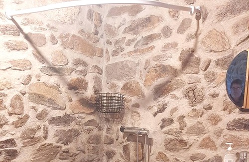 Molares House | Homerez - Nice house for 2 ppl. with shared pool at Molares
