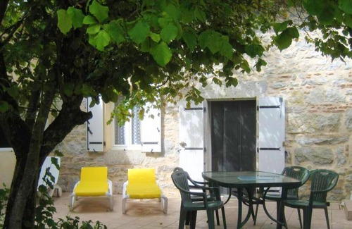 Cajarc House | Homerez - Nice house with garden and terrace & Wifi