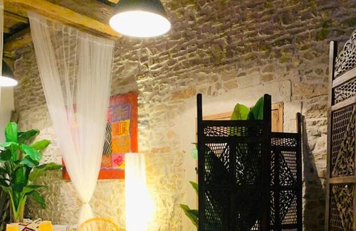 Cadereau Apartment | Homerez - Nice studio for 2 ppl. with jacuzzi at Nîmes