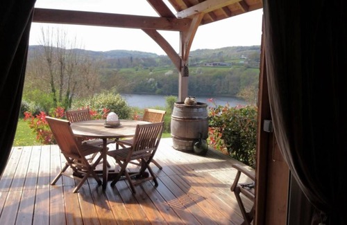 Marigny l'Eglise Ski Chalet | Homerez - Spacious chalet for 8 ppl. with terrace at Marigny-l'Église