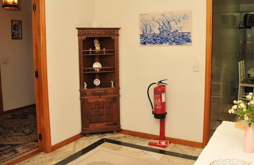 Oliveira do Castelo Apartment | Homerez - Spacious appartement for 6 ppl. with balcony at Guimarães
