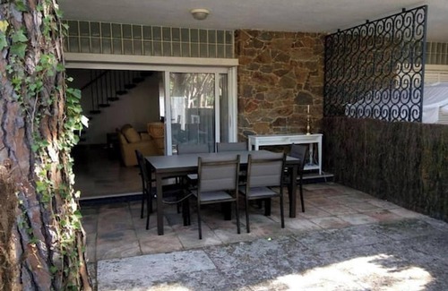 Platja d'Aro House | Homerez - Spacious house in Platja d'Aro with parking