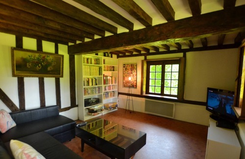 Berthouville House | Homerez - Spacious house for 6 ppl. with garden and terrace at Berthouville