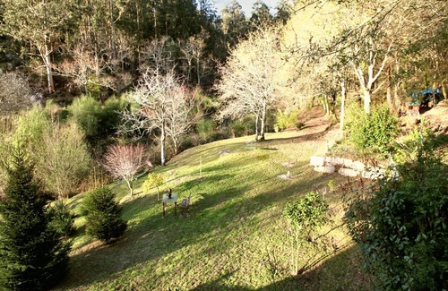 Gondomar House | Homerez - Spacious house in Pontevedra, garden