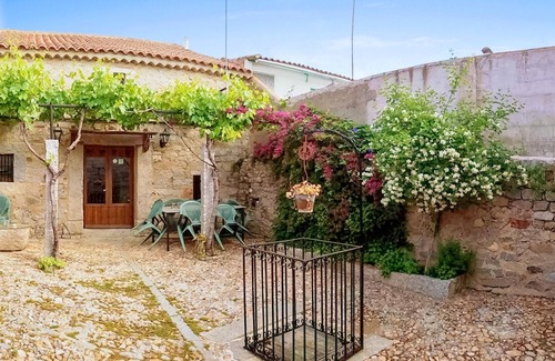 Anora House | Homerez - Spacious house for 8 ppl. with garden at Añora