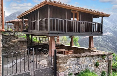 Somiedo Municipality Apartment | Homerez - Studio in Las Vinas + Terrace