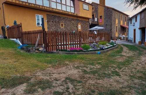 Fraga Villa | Homerez - Villa in Empalme de Vilar, mountain view