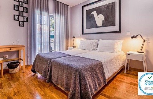 Fornos Villa | Homerez - Villa for 15 ppl. with swimming-pool, garden and terrace at Sesimbra