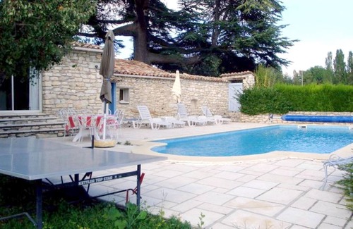 Saint-Michel-l'Observatoire Villa | Homerez - Villa for 4 ppl. with swimming-pool, garden and terrace at Dauphin