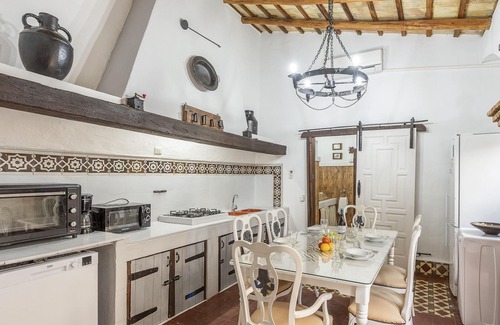 Penaflor Villa | Homerez - Villa for 8 ppl. with swimming-pool, garden and terrace at Peñaflor