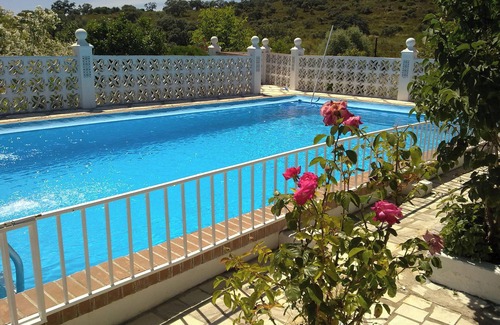 Aroche Villa | Homerez - Villa in Aroche with pool.
