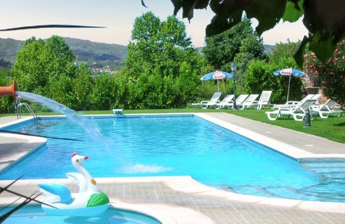 Pedraca Villa | Homerez - Villa in Pedraça, pool