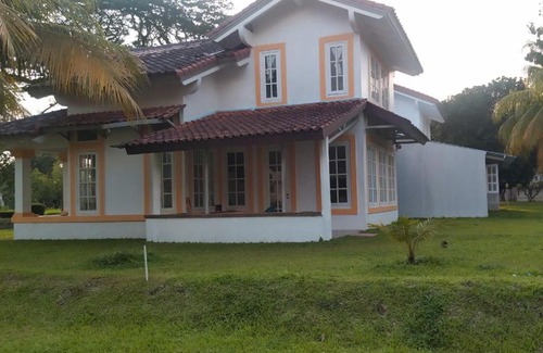 Kubu Villa | homestay asri by suling