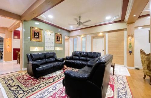 Pontian House | Homestay & Pool Laman Sri Aman Pontian