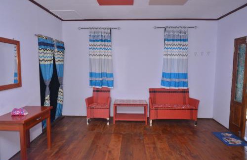 Ampana House | Homestay & Resto 88