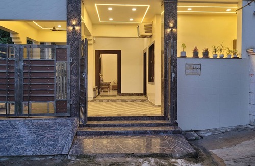 Civil Lines House | Homestay with Maheshwaris' in downtown Prayagraj 1
