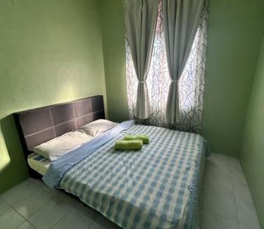Kayu Ara Pasong Apartment | HomestayNN Pontian