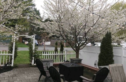 Glens Falls House | Hometown Haven in Glens Falls, NY (between Lake George & Saratoga)