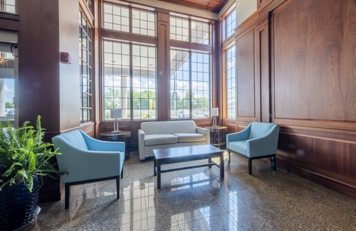 New Castle Hotel | HomeTowne Studios by Red Roof Wilmington - New Castle