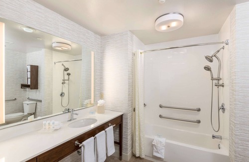 Mount Laurel Hotel | Homewood Suites by Hilton Philadelphia/Mt. Laurel