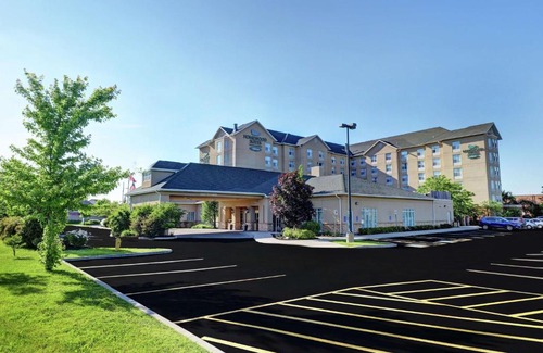 Cambridge Hotel | Homewood Suites by Hilton Cambridge-Waterloo, Ontario
