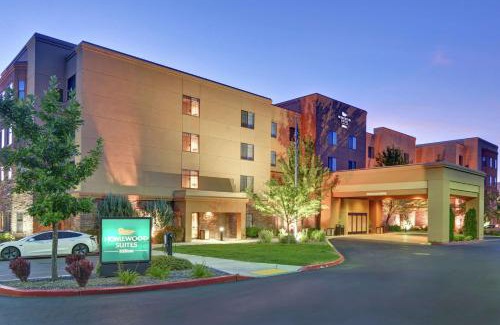 Reno/Tahoe Airport Hotel | Homewood Suites by Hilton Reno