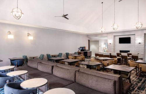 Villages of Palm Beach Lakes Hotel | Homewood Suites by Hilton West Palm Beach