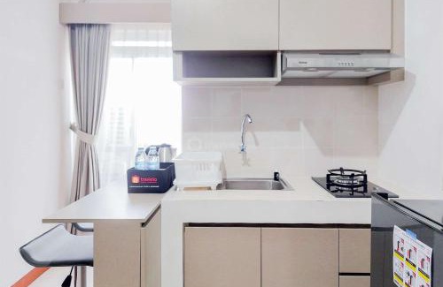 South Tangerang Apartment | Homey and Modern 2BR at Loftvilles City Apartment By Travelio