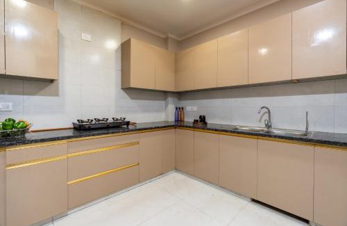 Sainik Farm Apartment | Homlee-Anupam 3BHK-Lift-Parking-Saket-Max Hospital