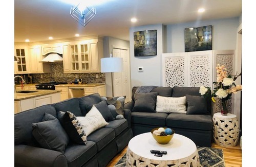 Westbrook Apartment | Honeymoon Secret A