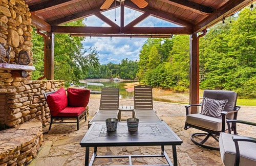 Blairsville House | Honeypot