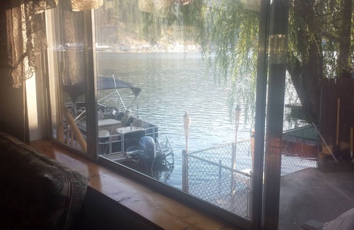 Loon Lake House | Hook, Wine & Sinker Escape nDeer Lake Waterfront