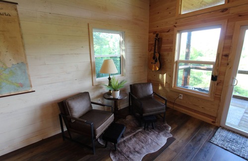 Chatham Cabin | HootnHoller at this secluded 3-bedroom cabin on beautiful Caney Lake.