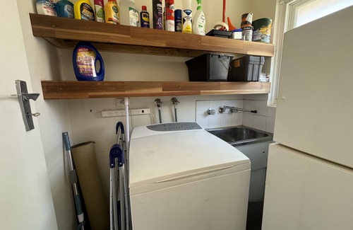 Glenelg East Villa | Hop, skip or jump to the heart of Glenelg or Morphettville Racecourse