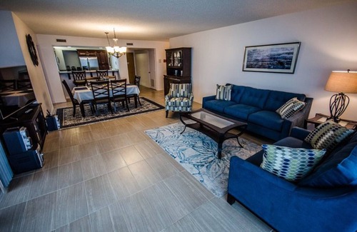 Seabreeze Park Condo | Horizons Condominium 10th floor 2/2 Ocean Front