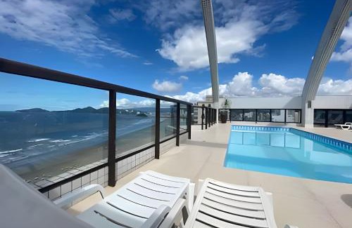 Boqueirao Apartment | Horizonte Azul: Uma Janela para o Mar