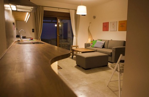Nopigia Hotel | Horizonte Seafront Suites