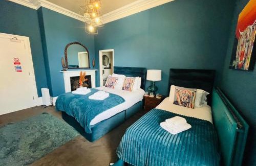 Bewdley House | horn and trumpet
