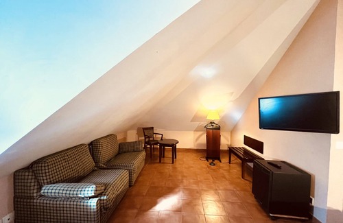 San Lorenzo de El Escorial Hotel | Hospedium Hotel Los Lanceros