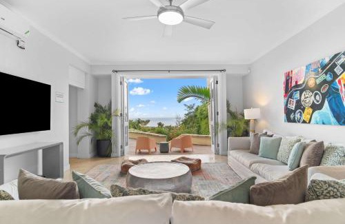 Montego Bay Villa | Hospitality Expert GREENS: 6BR Pool Beach Chef