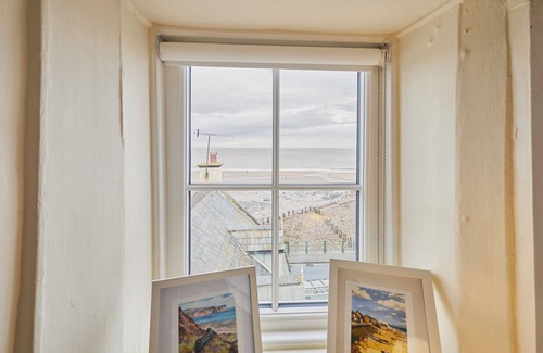 Sandsend House | Host & Stay | Beachside Cottage