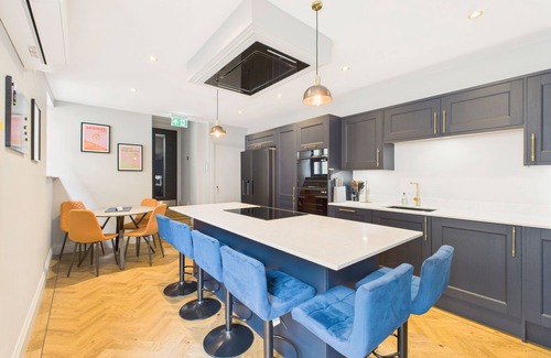 Redcar House | Host Stay Bellevue Luxe