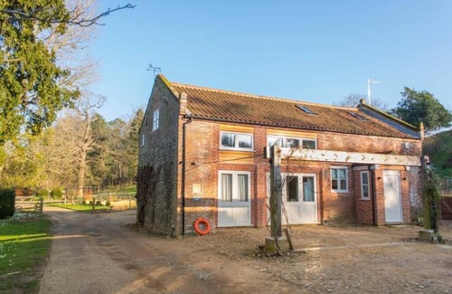 Frettenham Apartment | Host & Stay | Boathouse Barn