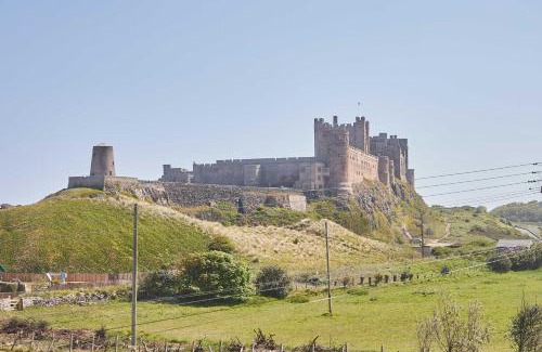 Bamburgh House | Host & Stay - Chirnells