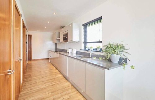 Pickering Ski Chalet | Host & Stay | Dalby Lodge