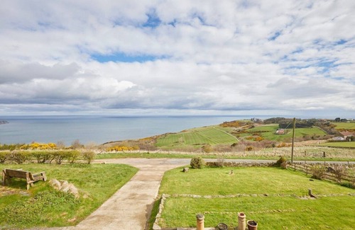 Ravenscar House | Host & Stay | Fairview House