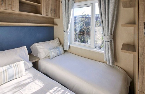 Stowmarket Cabin | Host & Stay | Fern Lodge