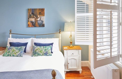 Harrogate Apartment | Host & Stay | Kulla Loft